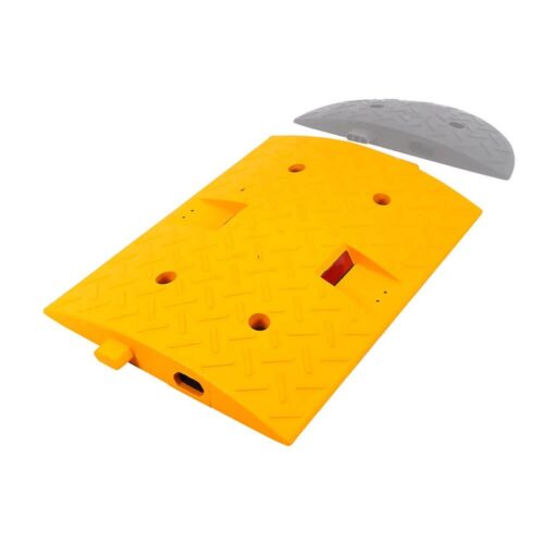 Rubber Covered Speed Bump 50 x 40 x 4 cm