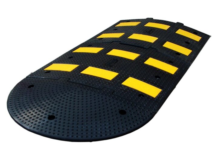 Rubber Speed Bump with 6 Reflective Stripes 500 x 600 x 45 mm